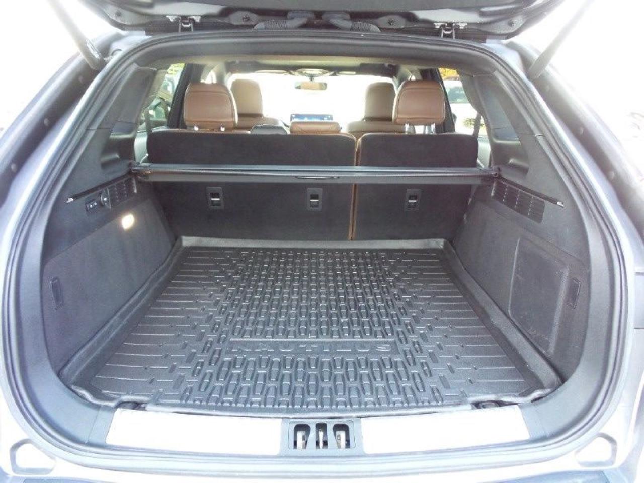 2022 Lincoln Nautilus RESERVE Photo5