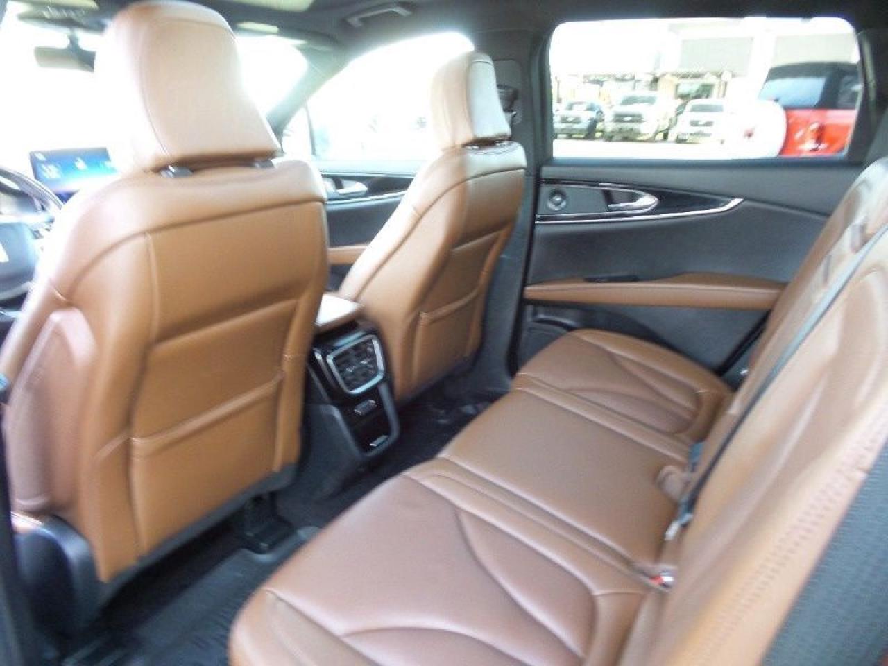 2022 Lincoln Nautilus RESERVE Photo5