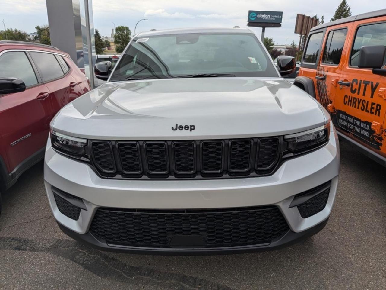 2025 Jeep Grand Cherokee Altitude Photo