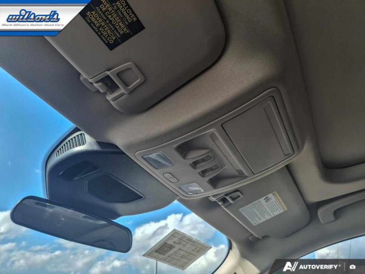 2020 Ford Escape SEL AWD | Pano Roof | Leather | Navi | Heated Seats + Steering | Remote Start | Reverse Cam & More ! Photo