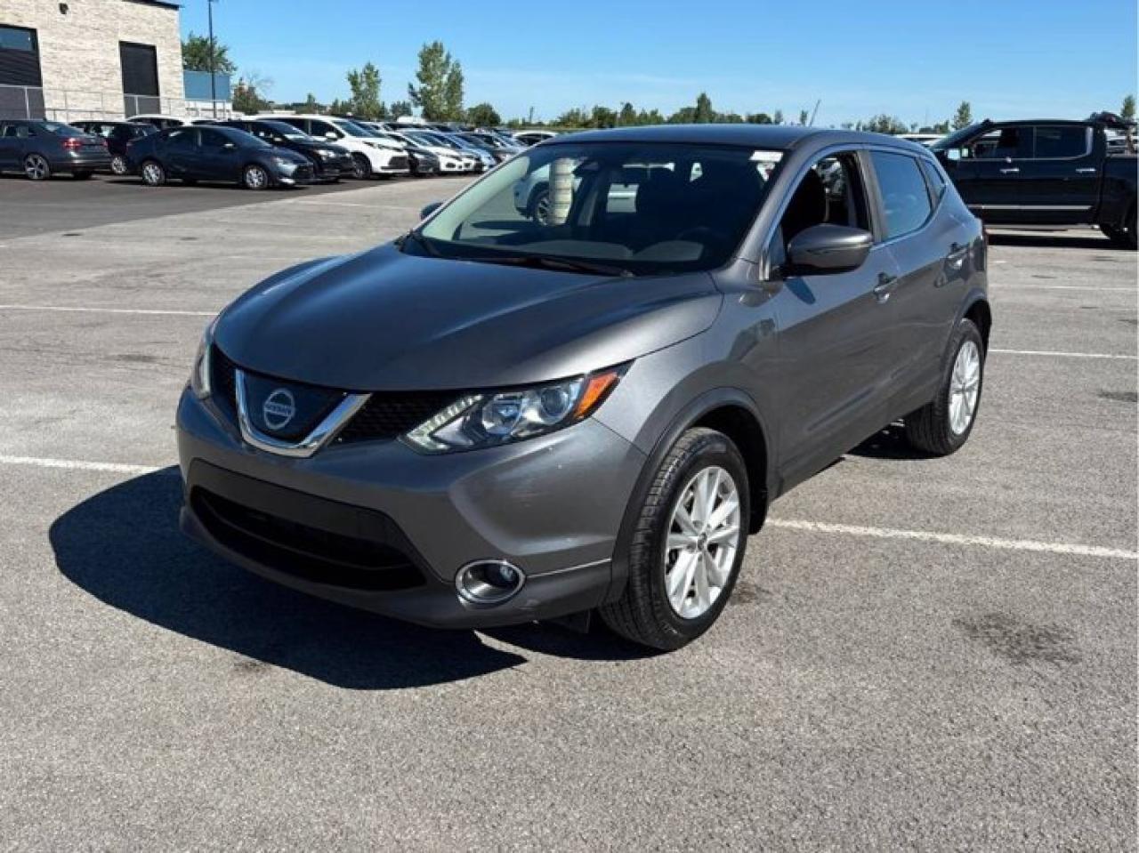 Used 2019 Nissan Qashqai SV | Sunroof | Heated Seats + Steering | Remote Start | Carplay | Reverse Cam | and More ! for sale in Guelph, ON