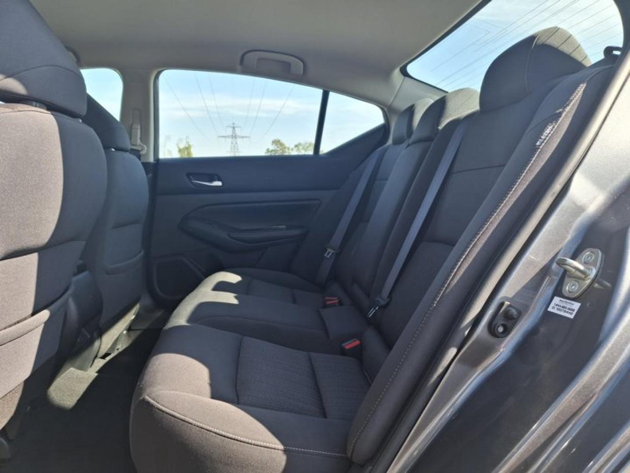 2020 Nissan Altima 2.5 S AWD | Heated Seats | Remote Start | Reverse Cam | Carplay | Keyless Entry | and More ! Photo