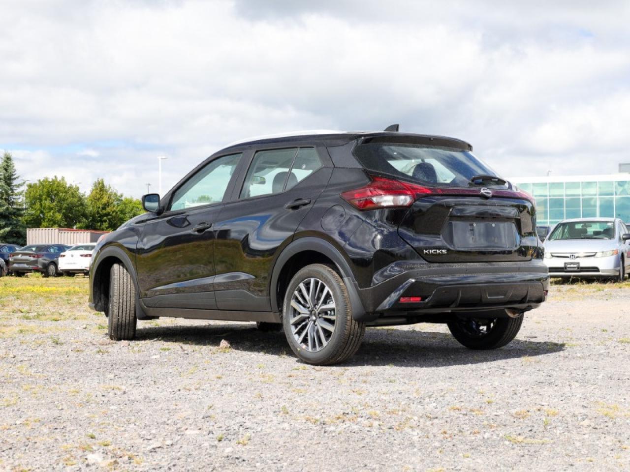 2025 Nissan Kicks Play SV  - Heated Seats -  Apple CarPlay Photo