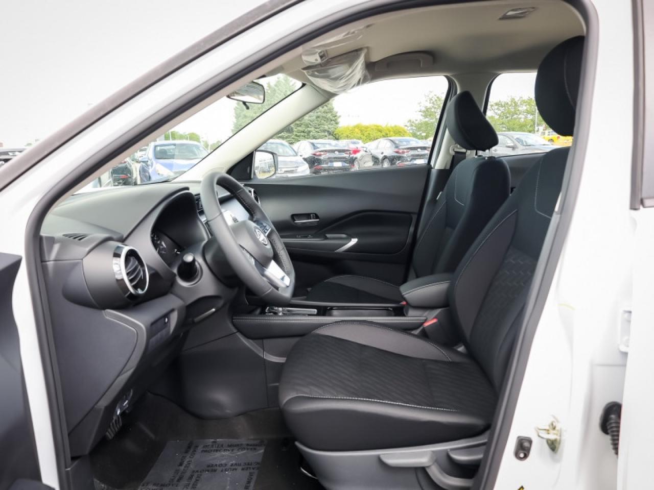 2025 Nissan Kicks Play SV  - Heated Seats -  Apple CarPlay Photo