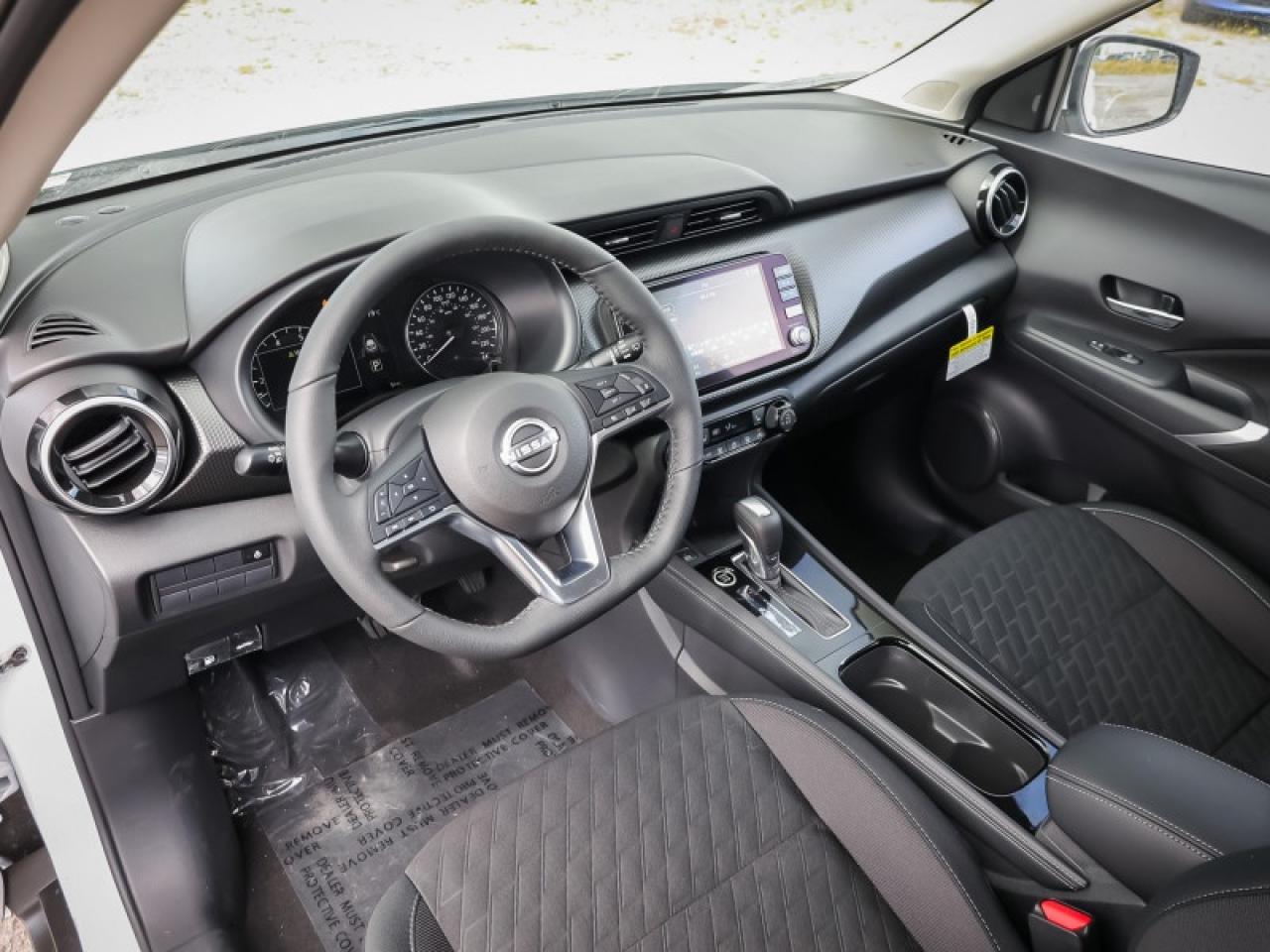 2025 Nissan Kicks Play SV  - Heated Seats -  Apple CarPlay Photo