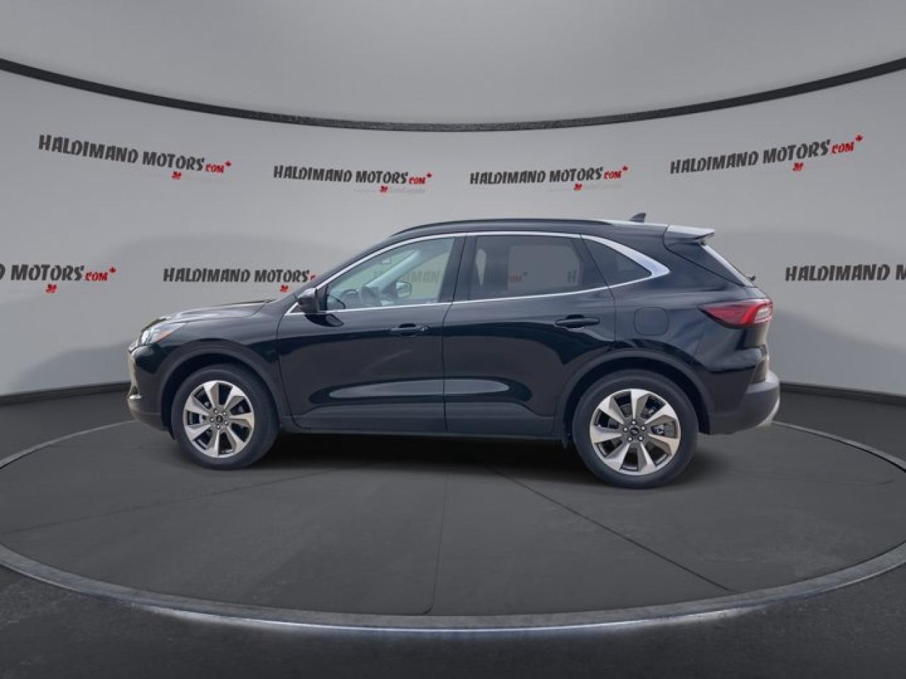 2025 Ford Escape Platinum AWD Photo4