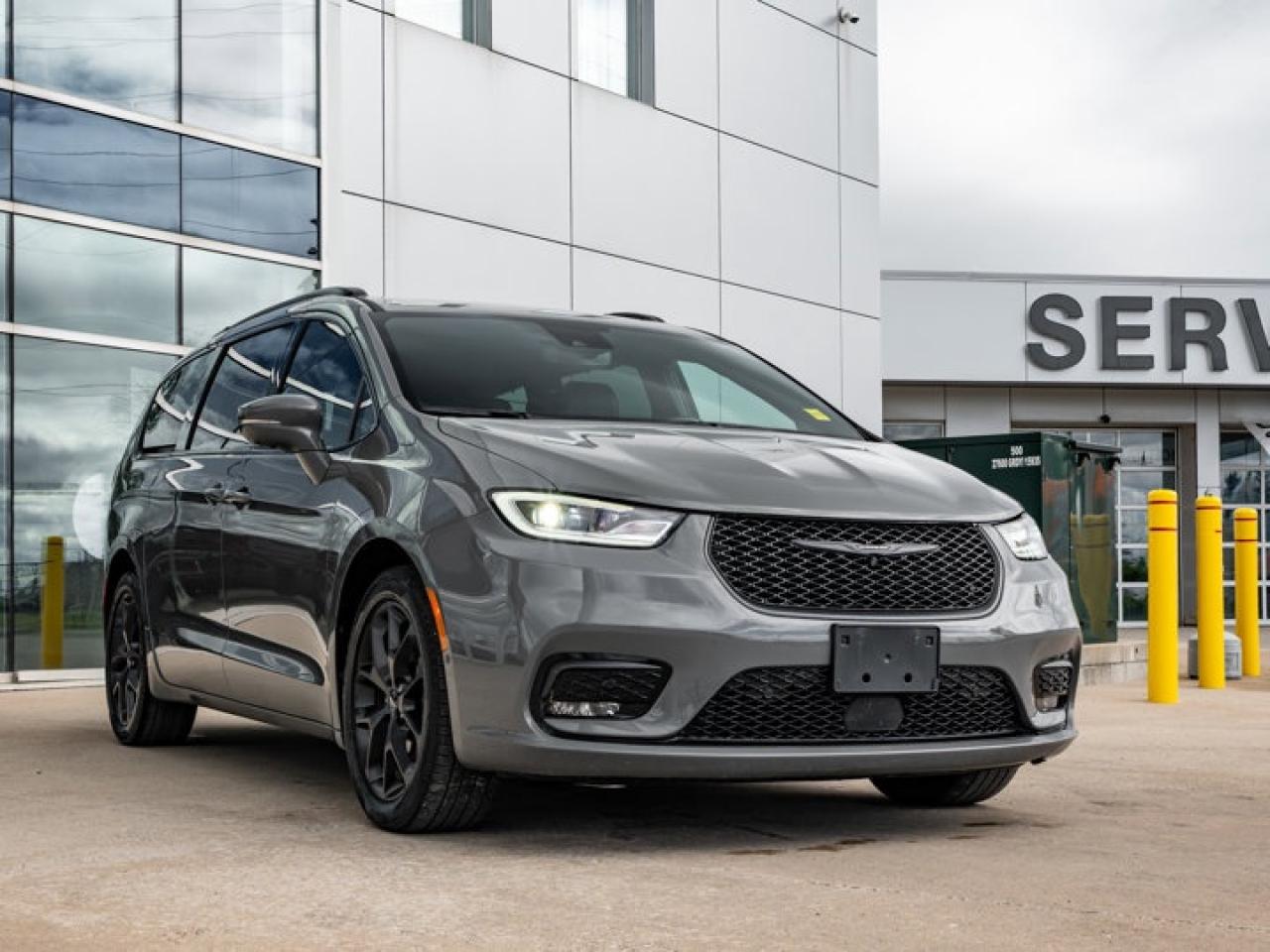 2022 Chrysler Pacifica Limited Photo