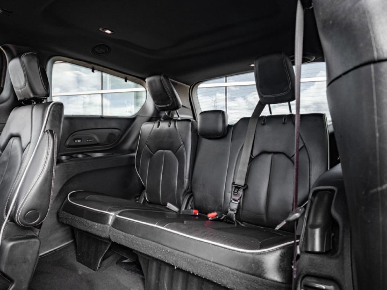 2022 Chrysler Pacifica Limited Photo