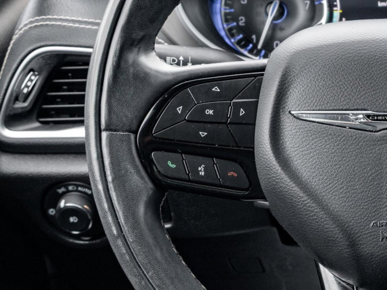 2022 Chrysler Pacifica Limited Photo