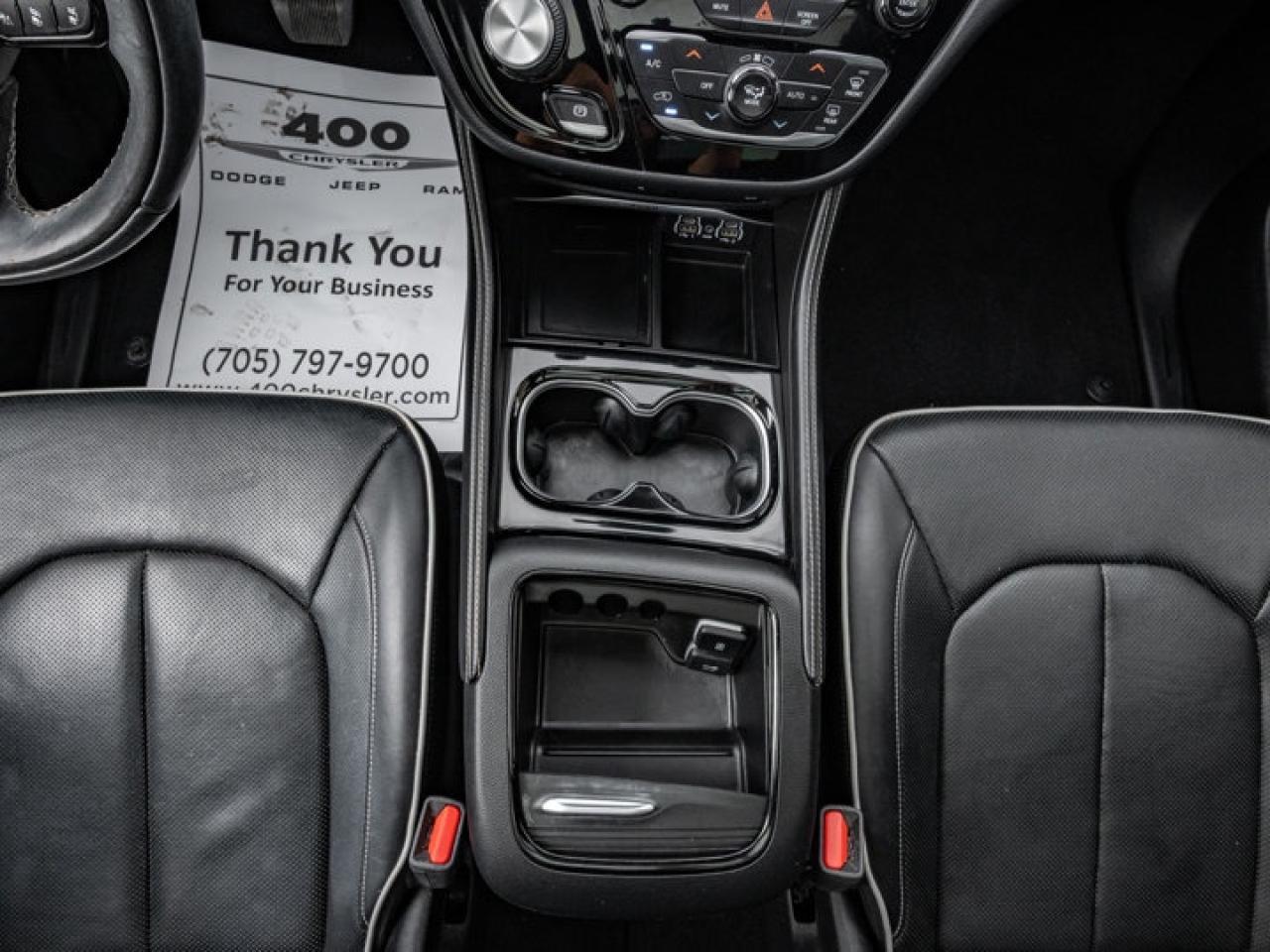 2022 Chrysler Pacifica Limited Photo