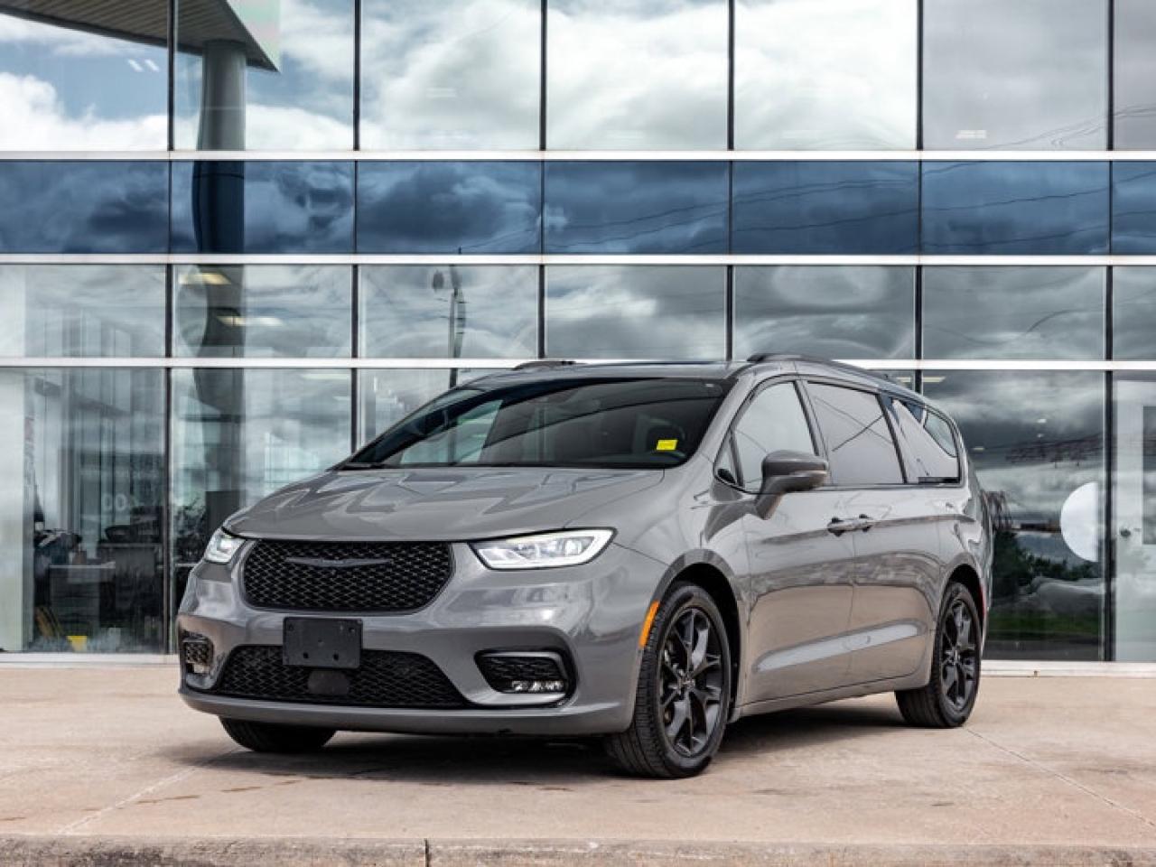 2022 Chrysler Pacifica Limited Photo