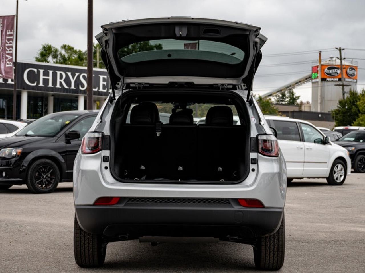 2026 Jeep Compass NORTH Photo