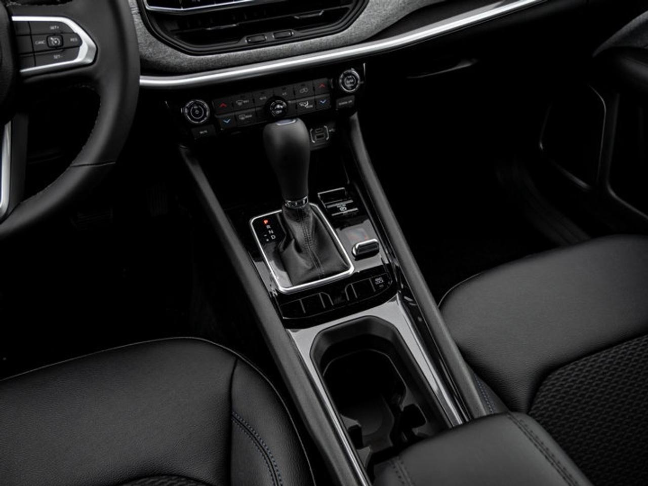 2026 Jeep Compass NORTH Photo