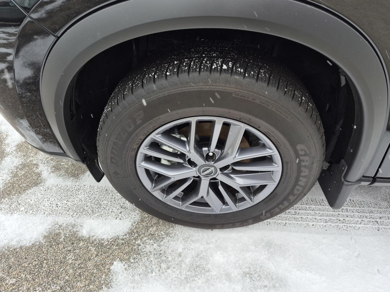 2026 Nissan Rogue S Photo15