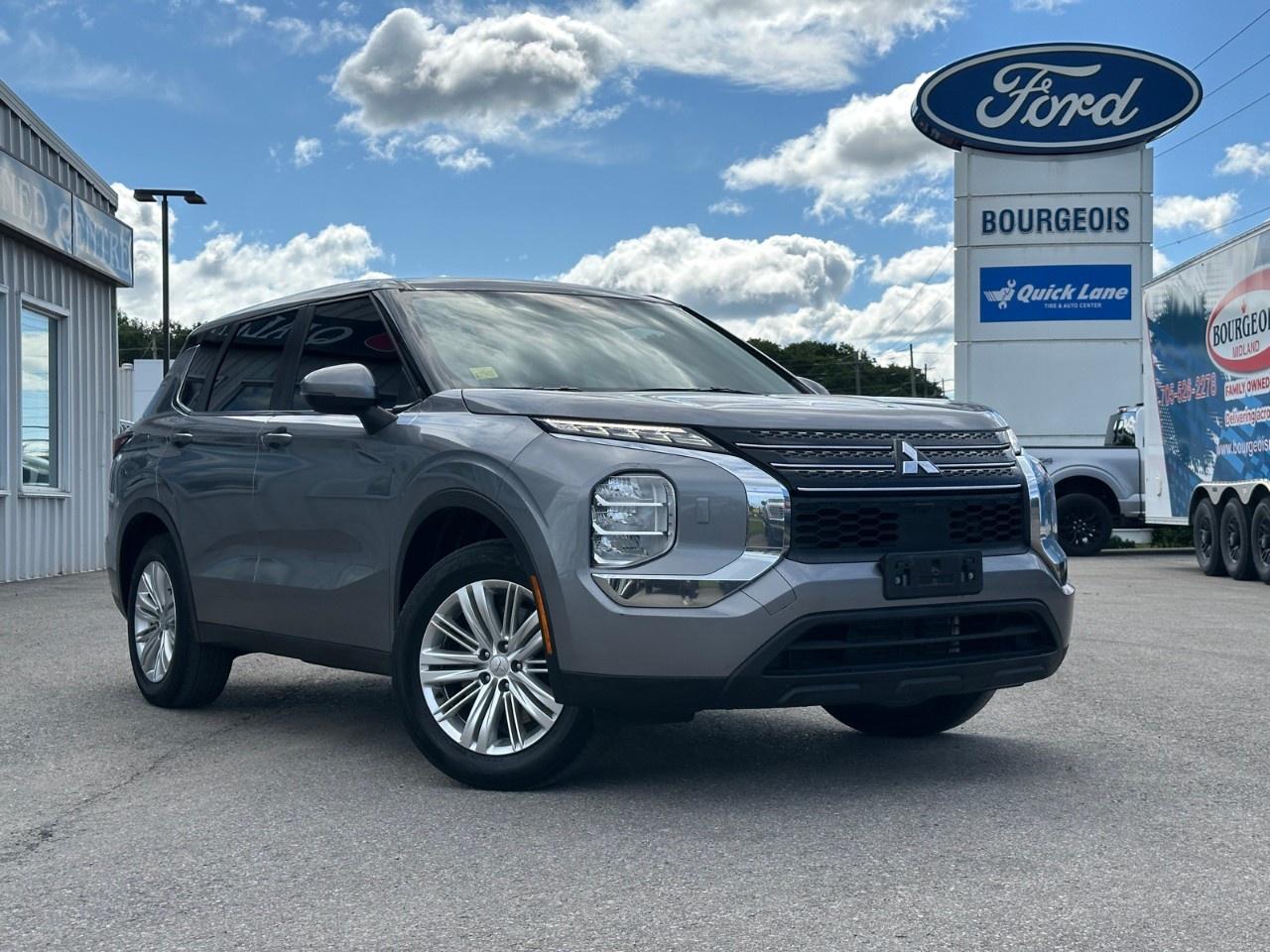 2022 Mitsubishi Outlander ES S-AWC Photo0