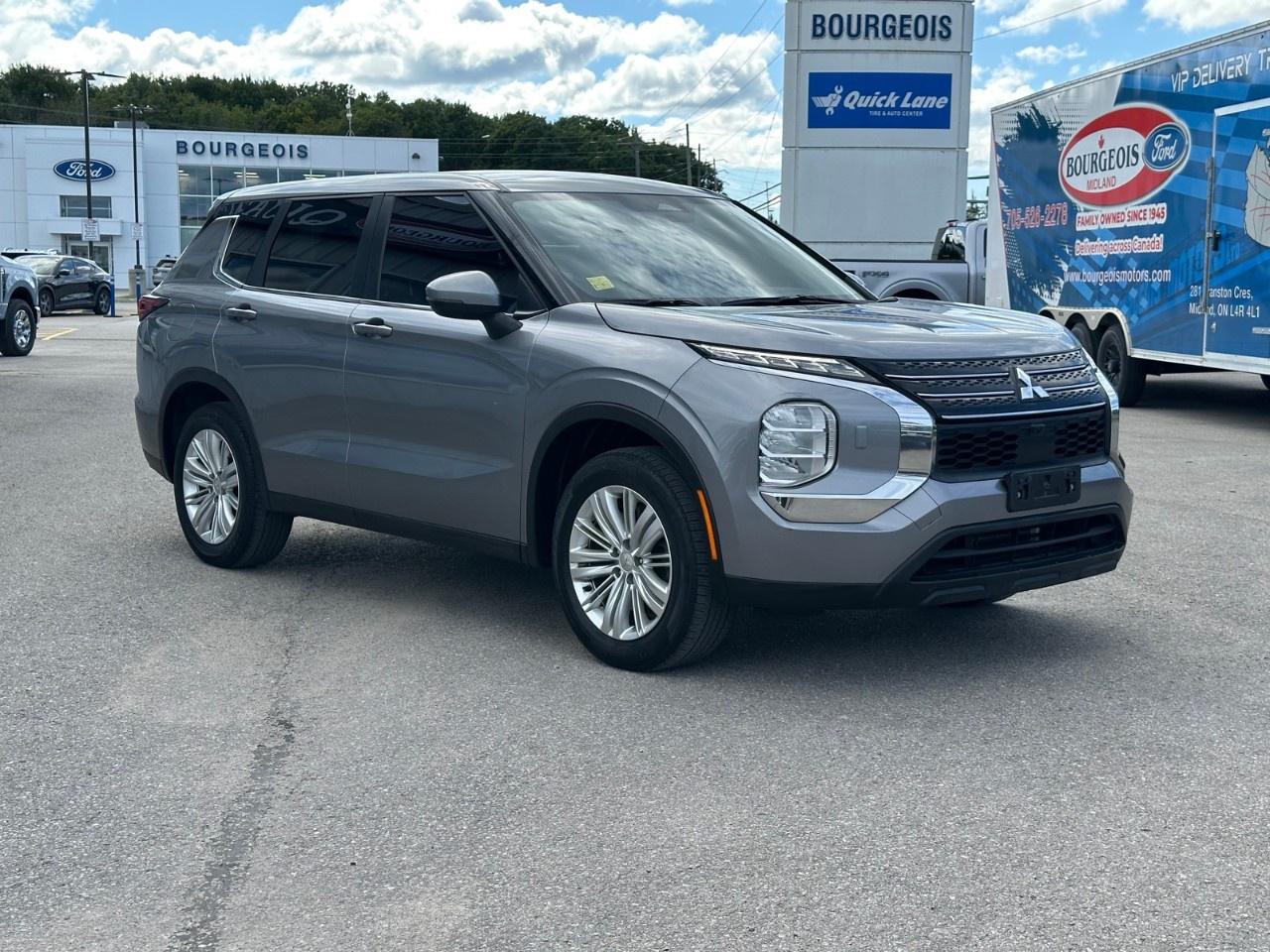 2022 Mitsubishi Outlander ES S-AWC Photo