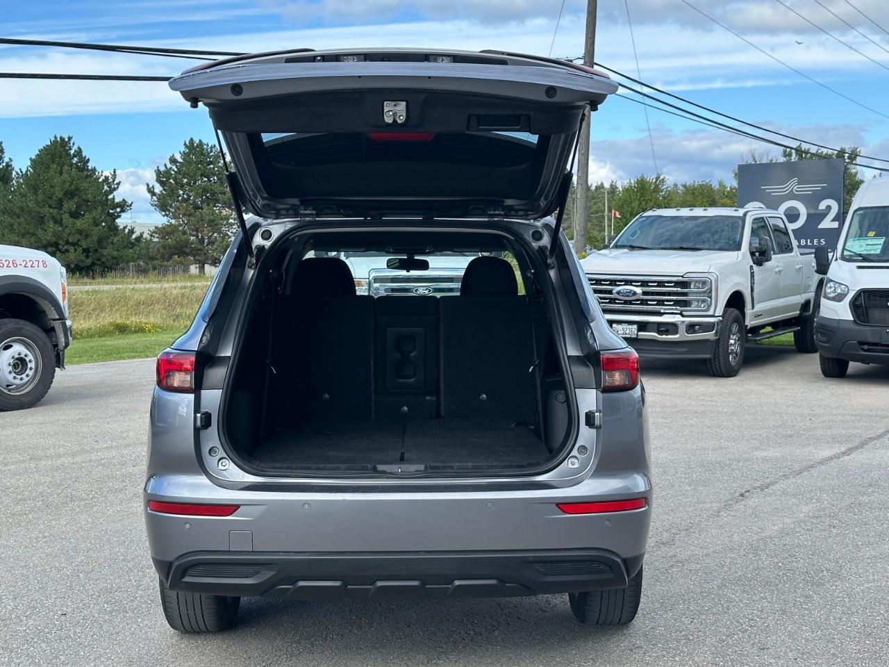 2022 Mitsubishi Outlander ES S-AWC Photo