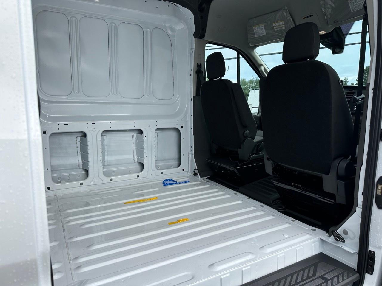 2025 Ford Transit Cargo Van T-250 148" MED RF 9070 GVWR RWD Photo