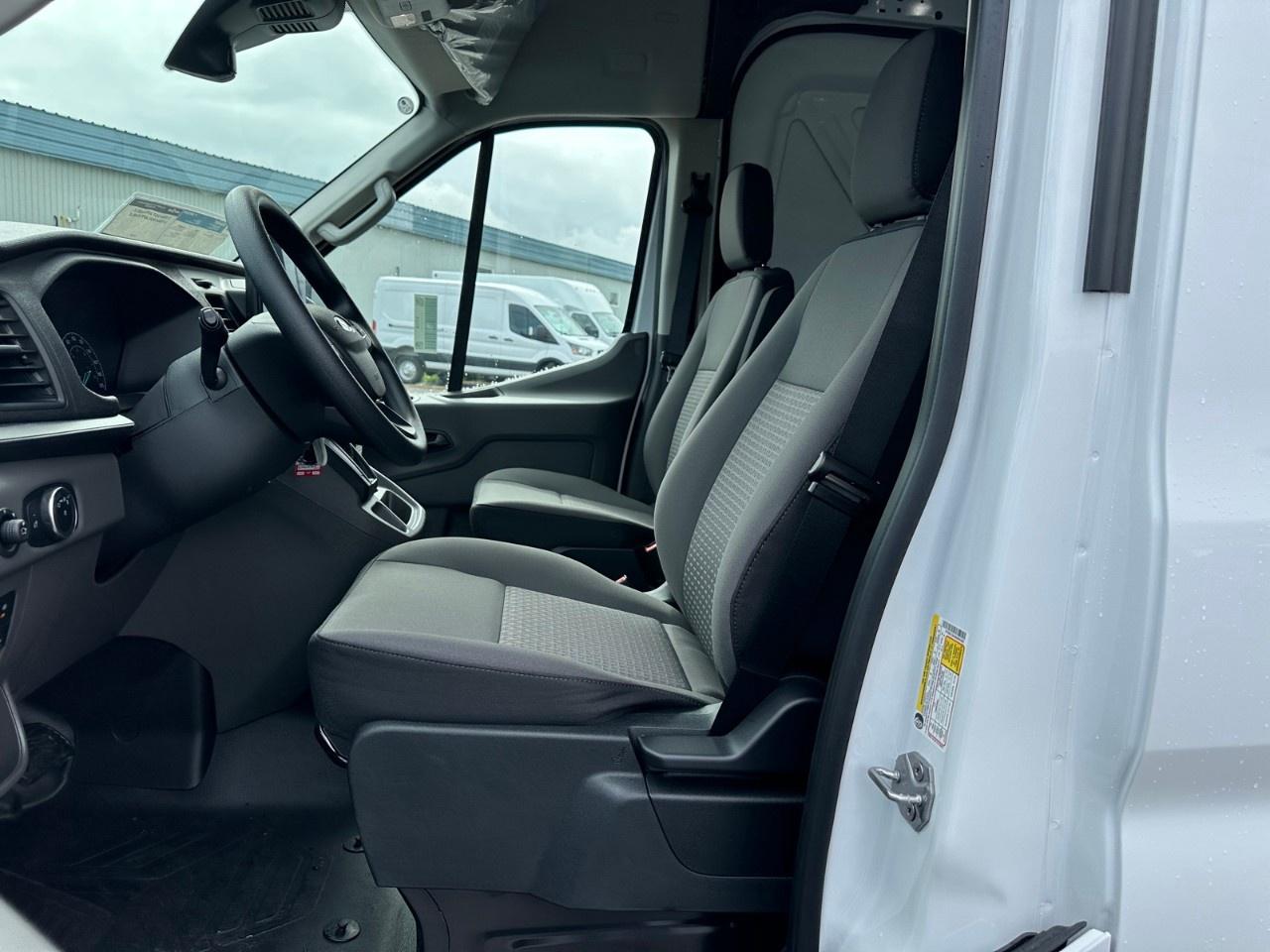 2025 Ford Transit Cargo Van T-250 148" MED RF 9070 GVWR RWD Photo