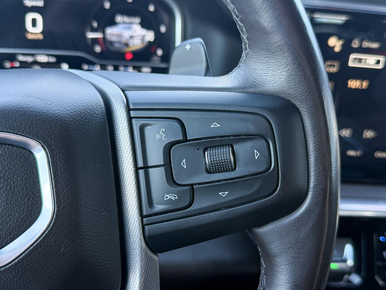 2022 GMC Sierra 1500 Denali BOUGHT & SERVICED HERE, CLEAN CARFAX, 5.3L V8 ENGINE, HEATED & VENTILATED SEATS, HEATED STEERING WHEEL, REMOTE START, RAIN SENSING WIPERS, BOSE SOUND SYSTEM, HD SURROUND VISION Photo