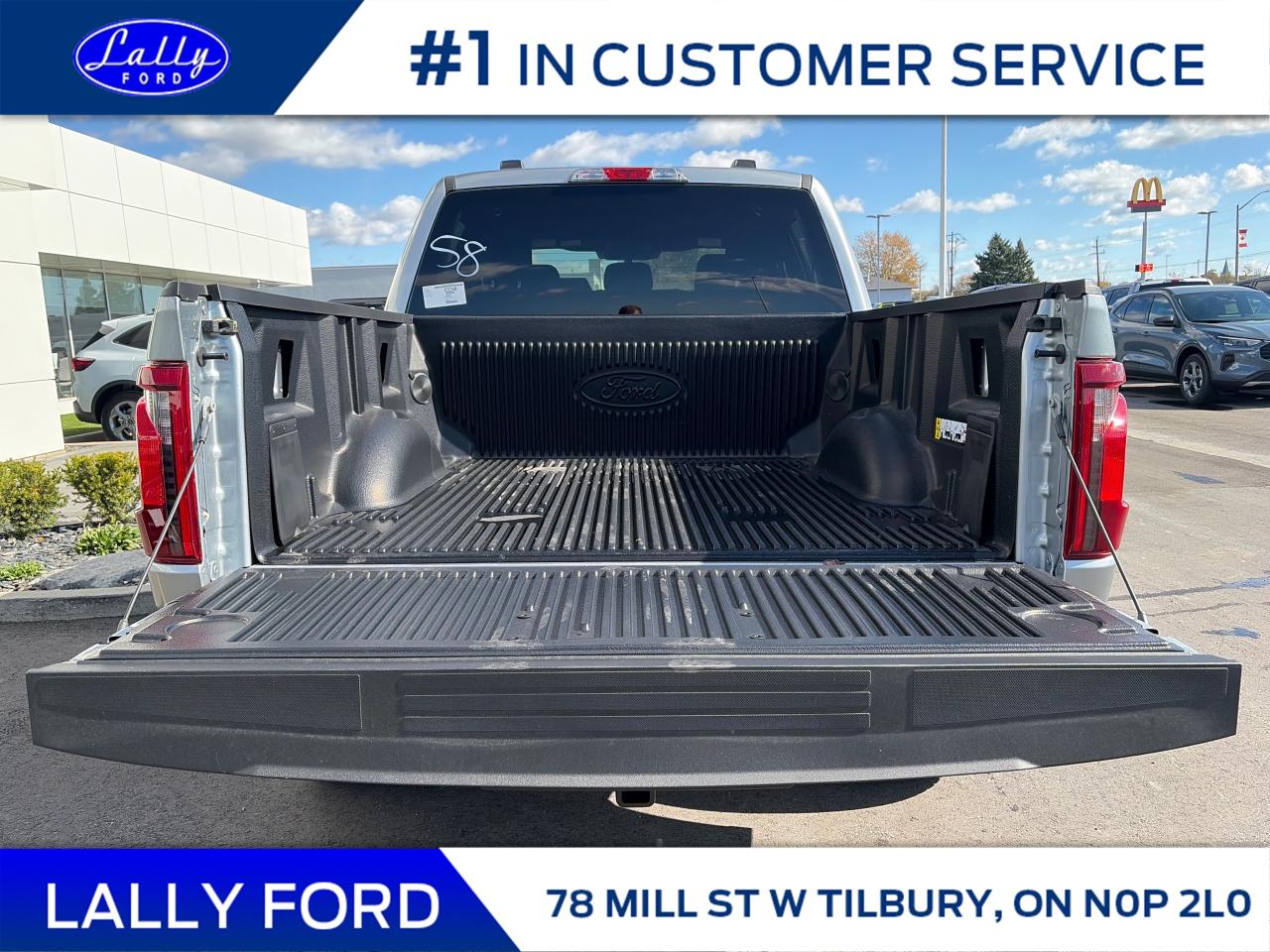 2025 Ford F-150 XLT Photo4