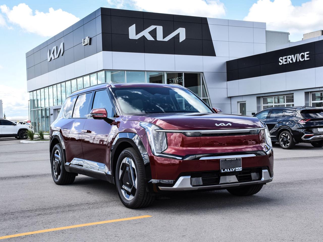 New 2026 Kia EV9 LAND W/PLUS PACKAGE for sale in Chatham, ON