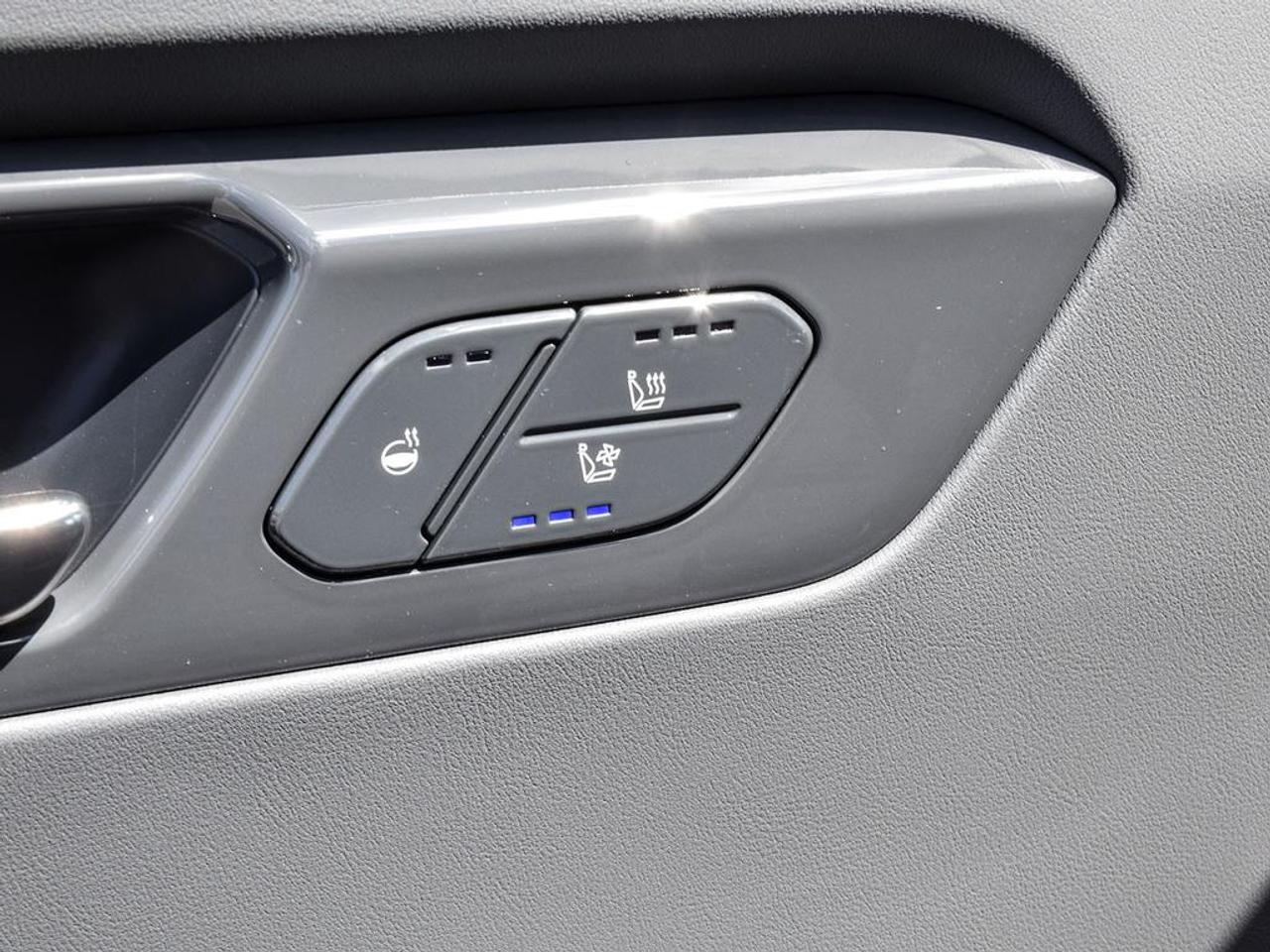 2026 Kia EV9 LAND W/PLUS PACKAGE Photo