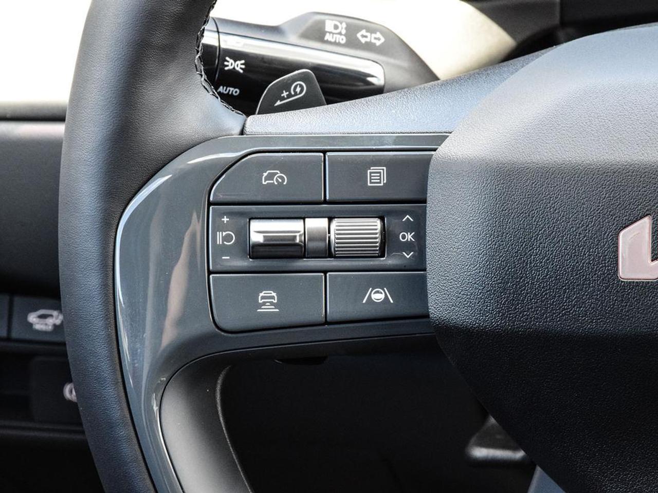 2026 Kia EV9 LAND W/PLUS PACKAGE Photo