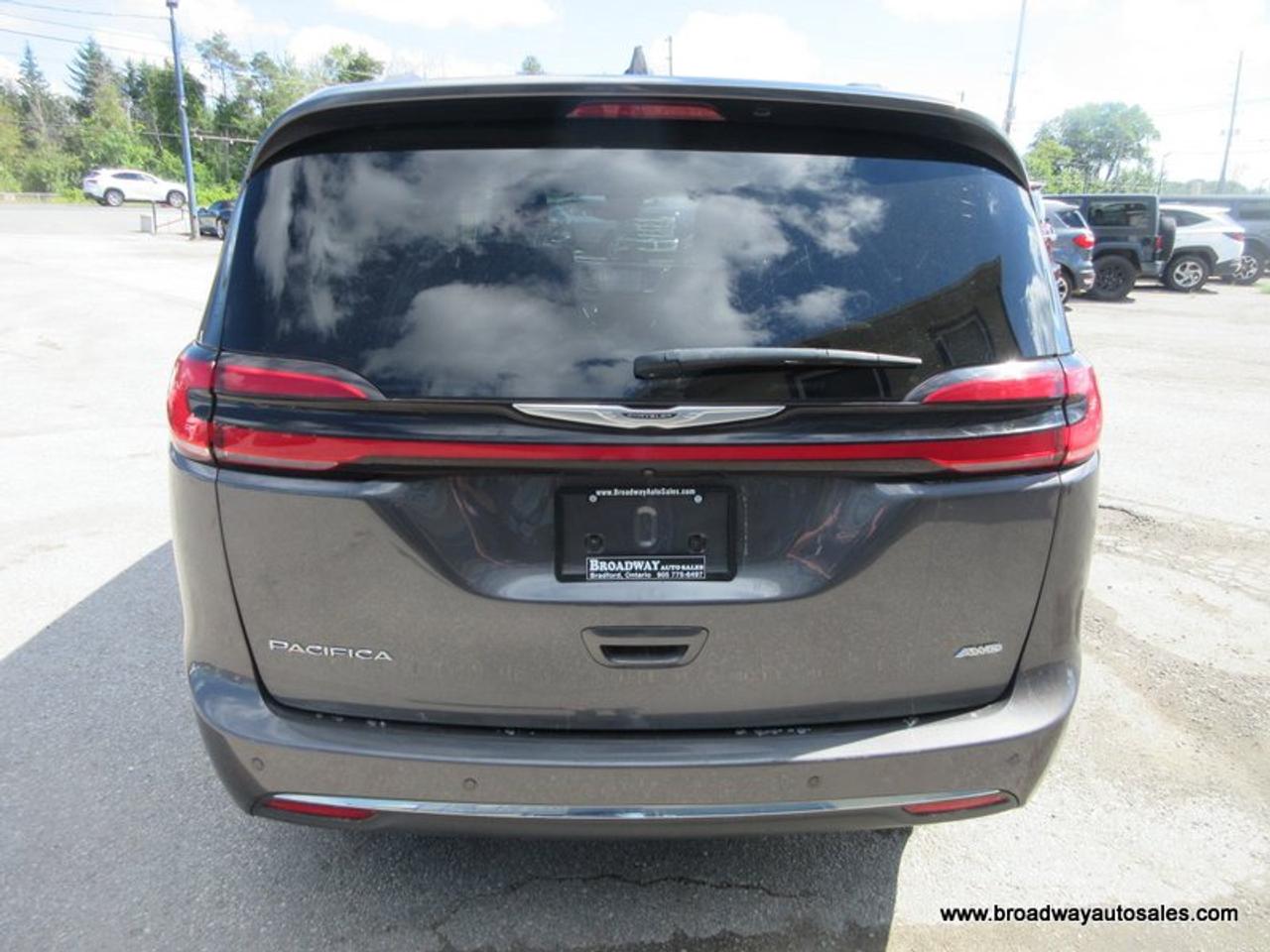 2021 Chrysler Pacifica ALL-WHEEL DRIVE TOURING-VERSION 7 PASSENGER 3.6L - V6.. CAPTAINS.. 3RD ROW.. NAVIGATION.. POWER DOORS & TAILGATE.. LEATHER.. HEATED SEATS & WHEEL.. Photo