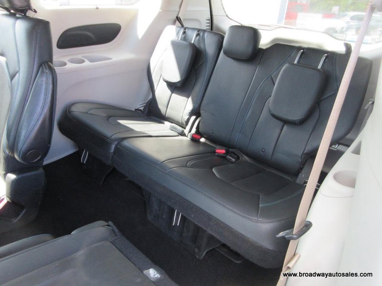 2021 Chrysler Pacifica ALL-WHEEL DRIVE TOURING-VERSION 7 PASSENGER 3.6L - V6.. CAPTAINS.. 3RD ROW.. NAVIGATION.. POWER DOORS & TAILGATE.. LEATHER.. HEATED SEATS & WHEEL.. Photo