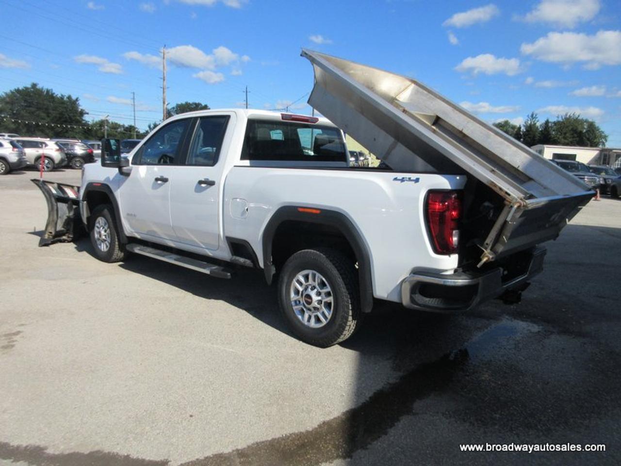 2022 GMC Sierra 2500 3/4 TON SL-VERSION 6 PASSENGER 6.6L - V8.. 4X4.. QUAD-CAB.. 6.6-BOX.. SNOW-EX-V-PLOW.. DUMPER-DOGG-SALTER.. BACK-UP CAMERA.. BLUETOOTH SYSTEM.. Photo