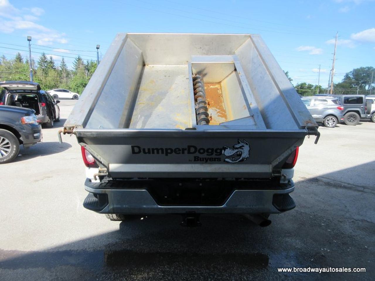 2022 GMC Sierra 2500 3/4 TON SL-VERSION 6 PASSENGER 6.6L - V8.. 4X4.. QUAD-CAB.. 6.6-BOX.. SNOW-EX-V-PLOW.. DUMPER-DOGG-SALTER.. BACK-UP CAMERA.. BLUETOOTH SYSTEM.. Photo