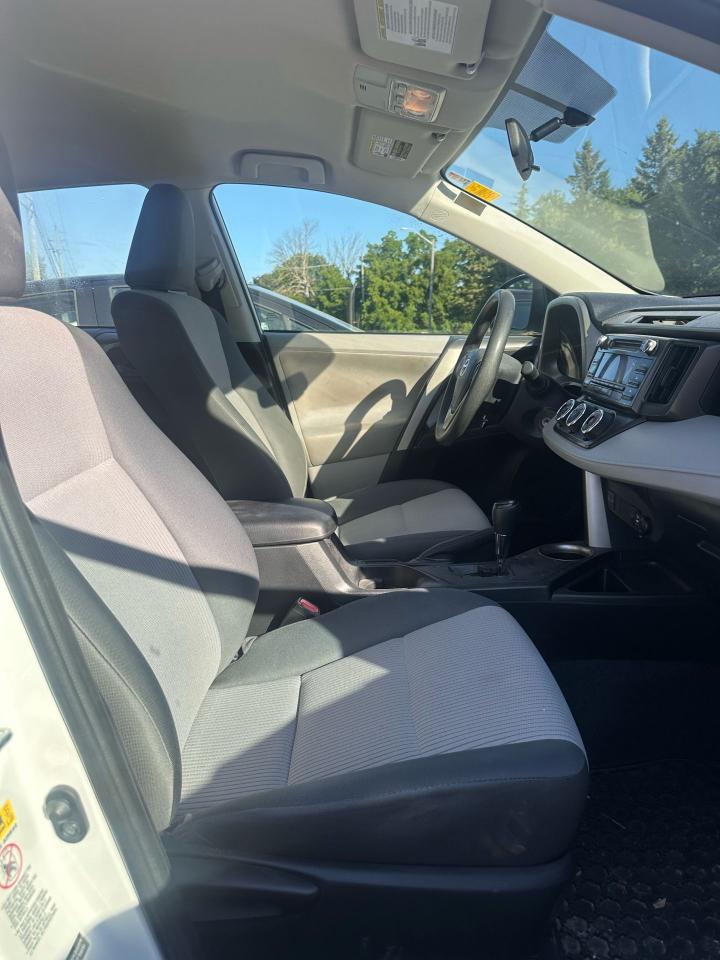 2013 Toyota RAV4 LE - Photo #4