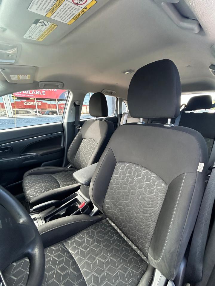 2021 Mitsubishi RVR SE - Photo #8