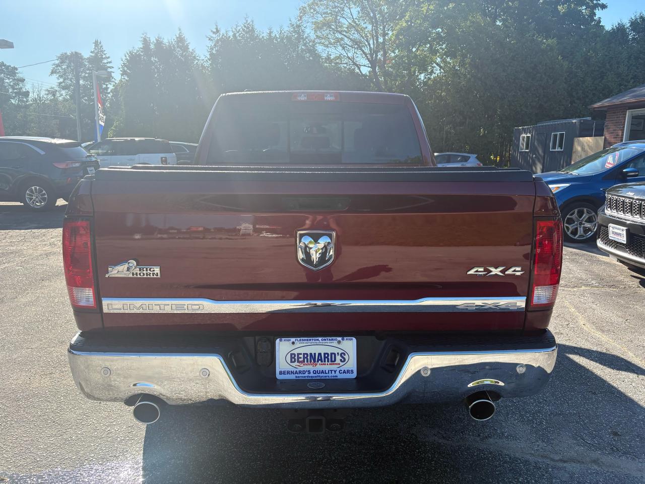 2017 RAM 1500 4WD Crew Cab Limited Big Horn | ONE OWNER Photo4