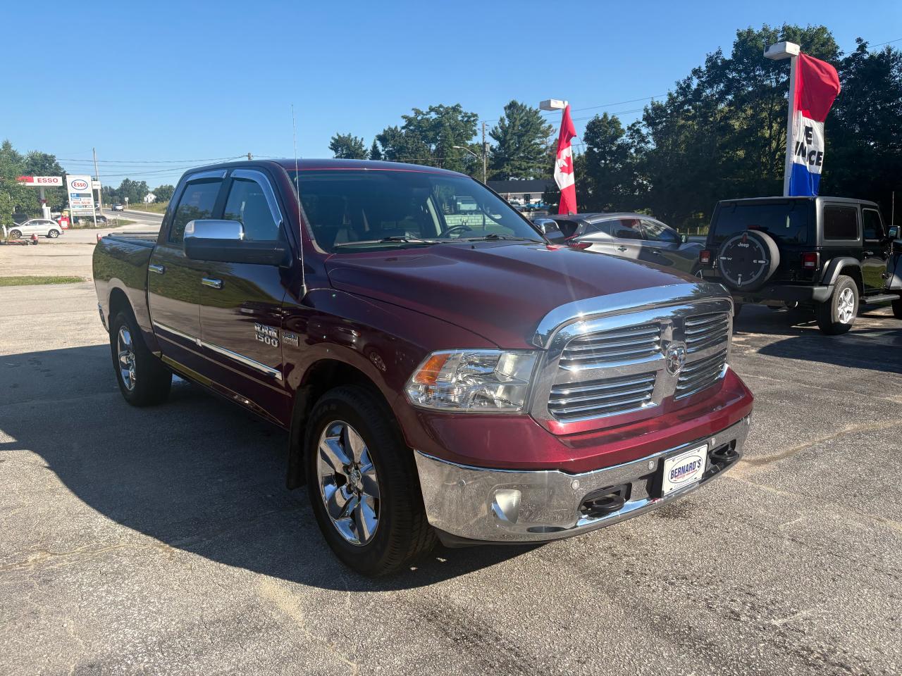 2017 RAM 1500 4WD Crew Cab Limited Big Horn | ONE OWNER Photo3