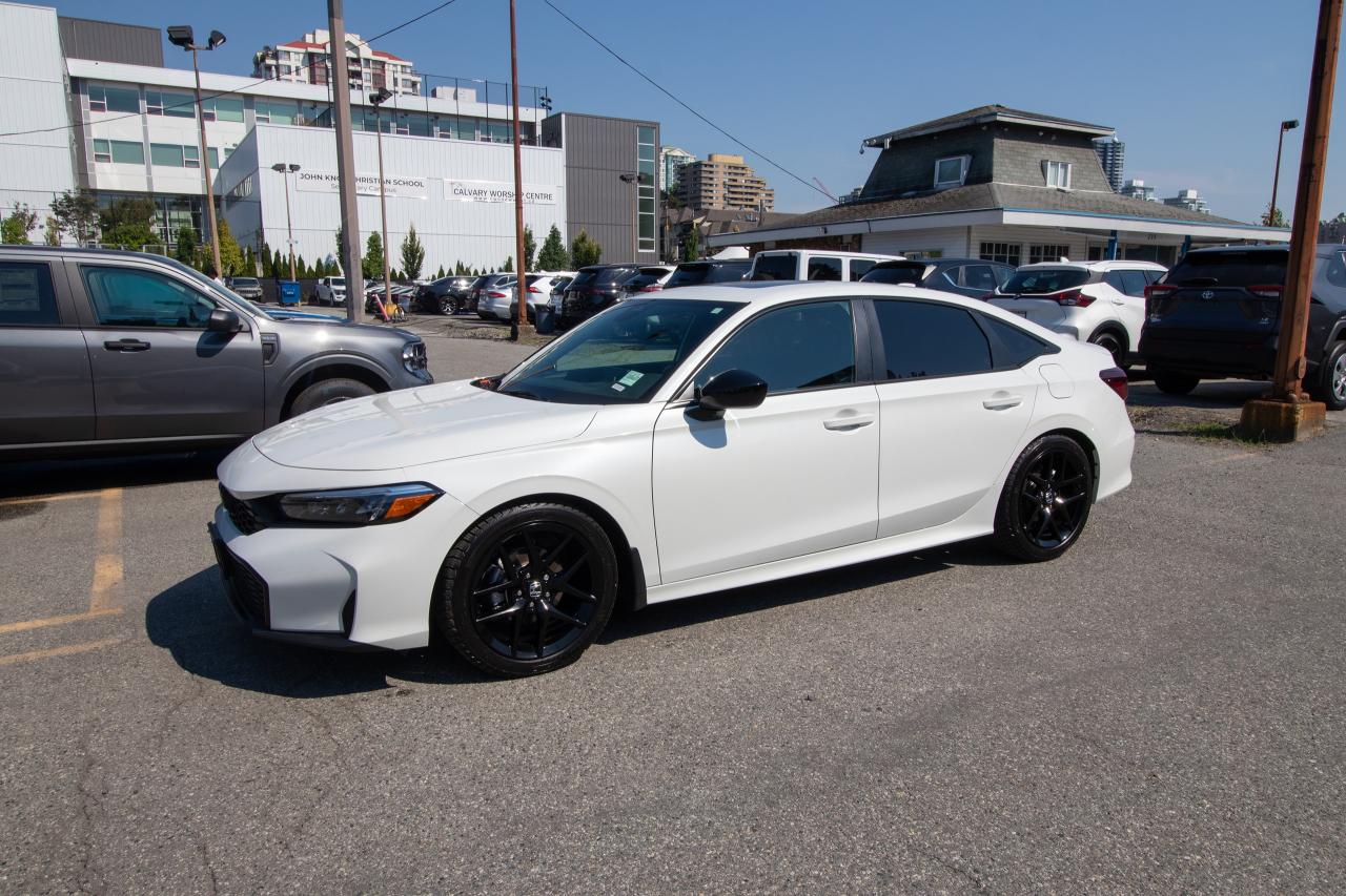 2025 Honda Civic Sport CVT Photo5