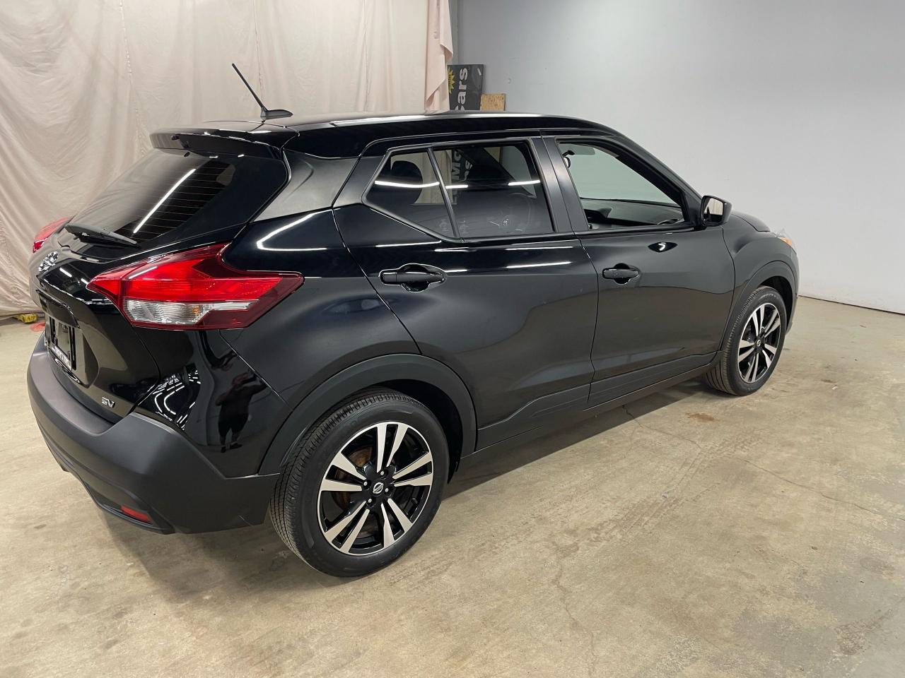 2019 Nissan Kicks SV | ANROID AUTO/APPLE CARPLAY | HEATED SEATS Photo