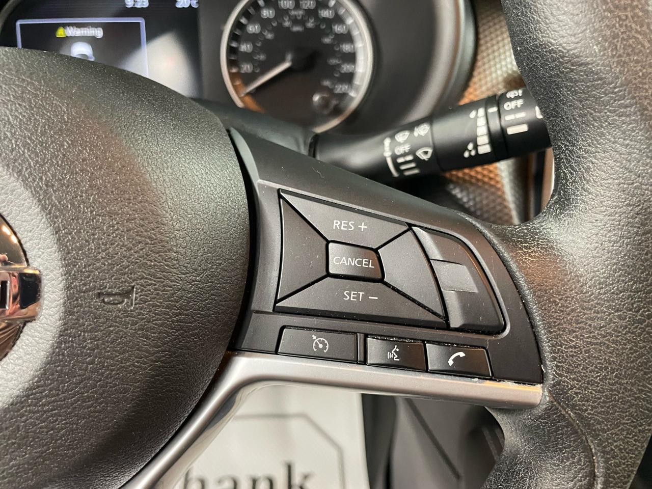 2019 Nissan Kicks SV | ANROID AUTO/APPLE CARPLAY | HEATED SEATS Photo