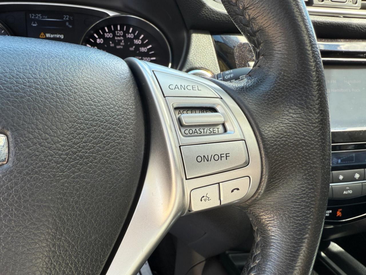 2014 Nissan Rogue AWD 4dr SL Photo