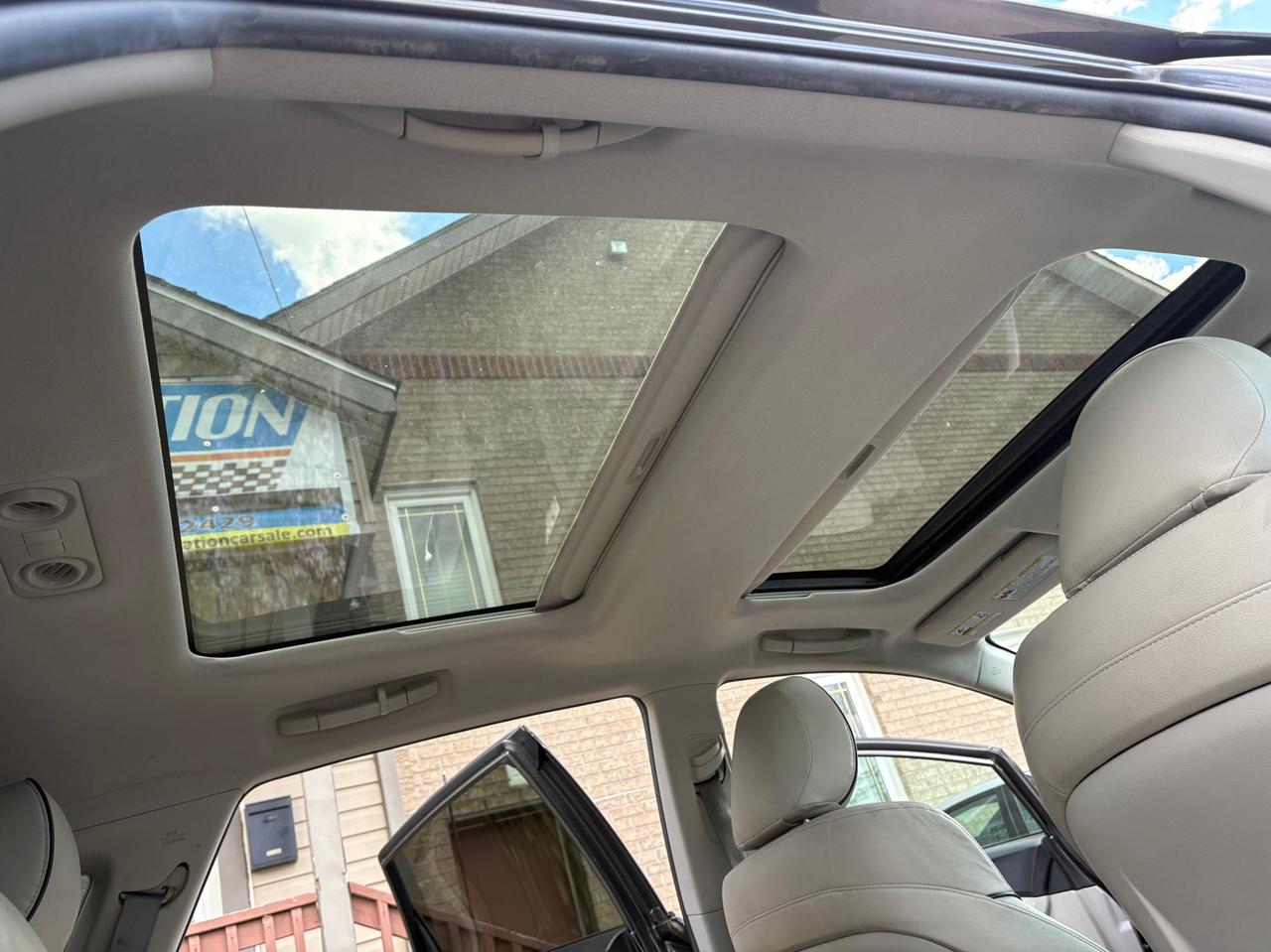 2012 Toyota Venza 4dr Wgn with Safety and Warranty, Financing available Photo