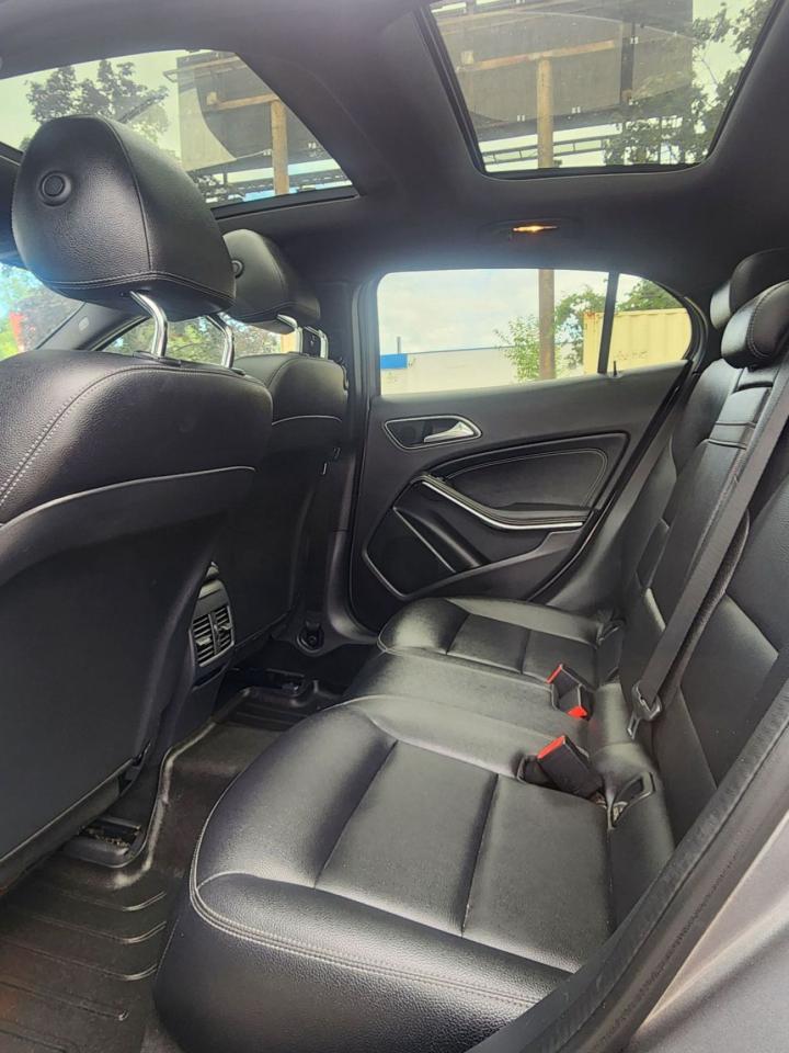 2017 Mercedes-Benz GLA GLA 250 l Clean Carfax l No Accidents l AWD l Nav