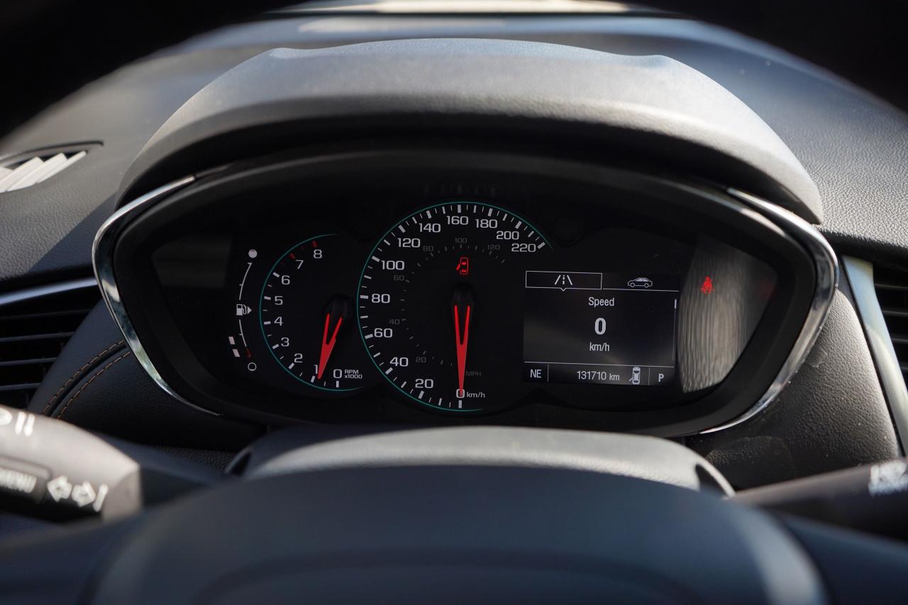 2021 Chevrolet Trax AWD 4dr LT - Photo #4