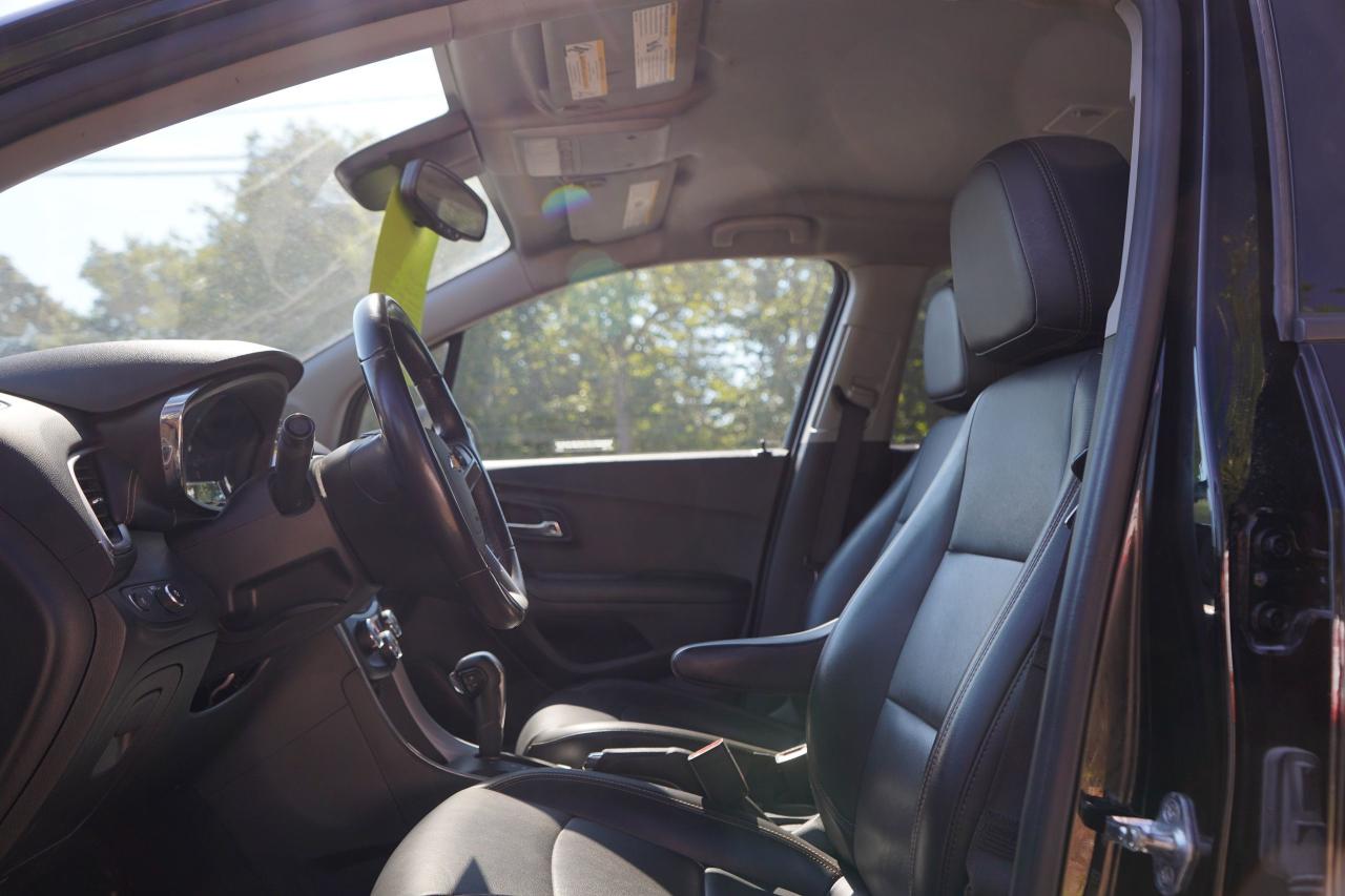 2021 Chevrolet Trax AWD 4dr LT - Photo #7