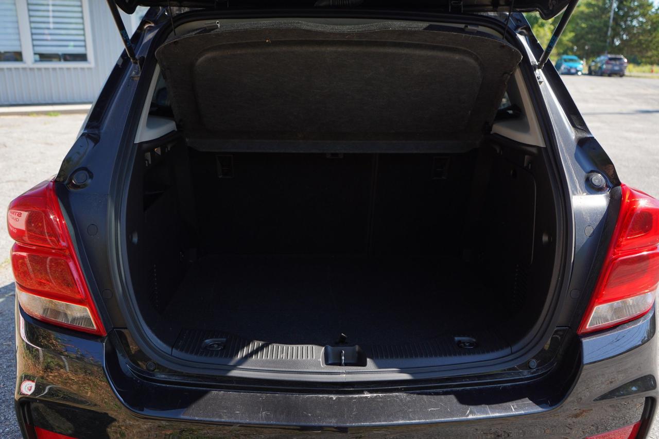 2021 Chevrolet Trax AWD 4dr LT - Photo #10