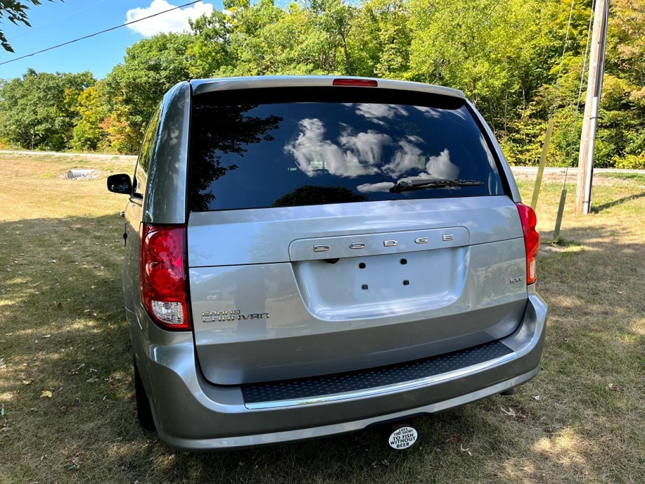 2017 Dodge Grand Caravan SXT - Photo #3
