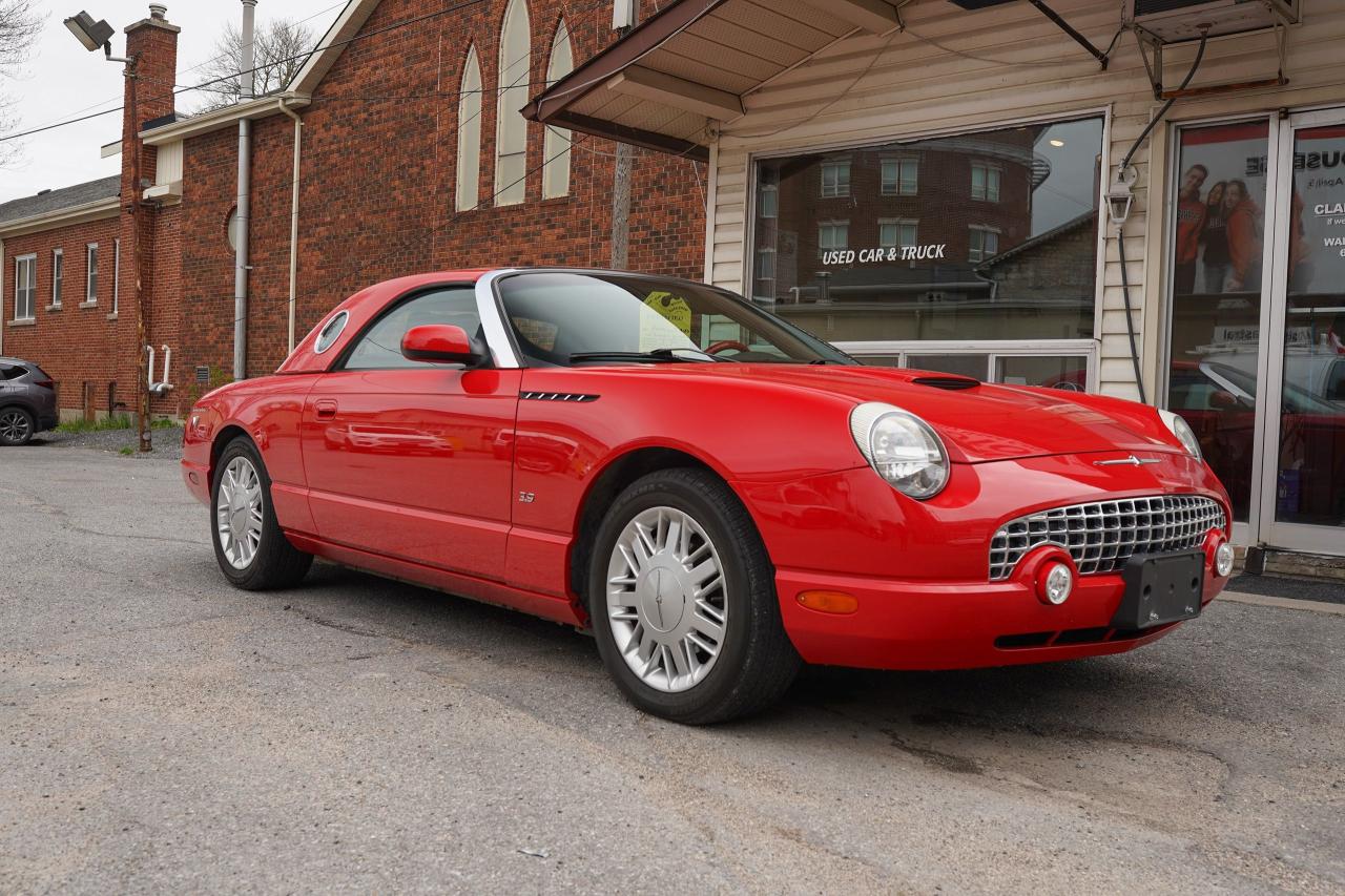 Used 2002 Ford Thunderbird  for sale in Kingston, ON