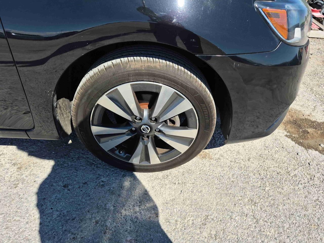 2018 Nissan Sentra SV Photo