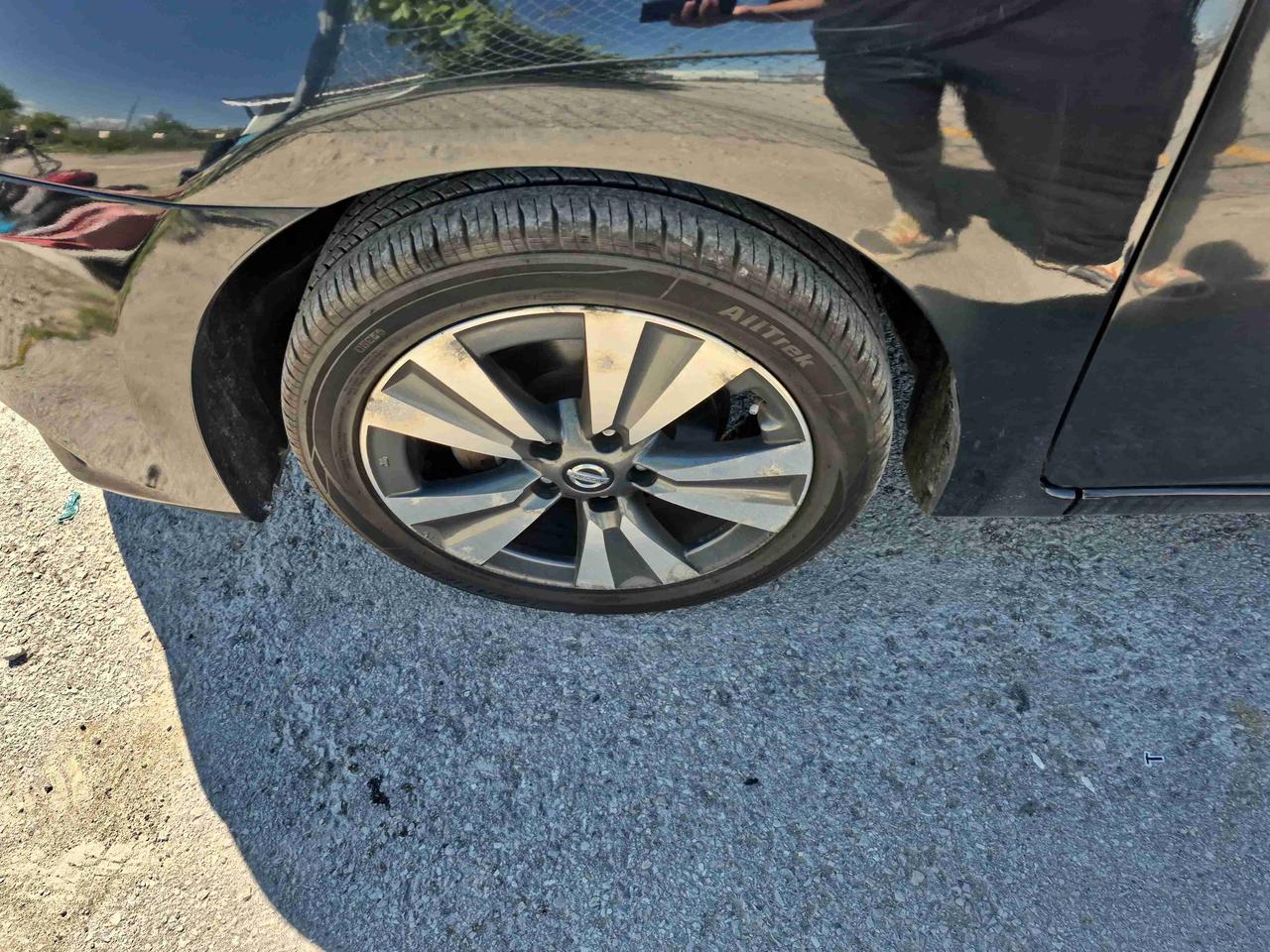 2018 Nissan Sentra SV Photo