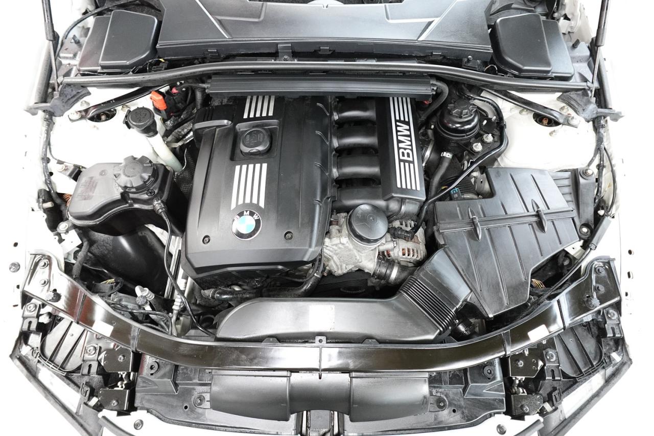 2013 BMW 3 Series 328i Cabriolet - No Accident, New Timing - Photo #32